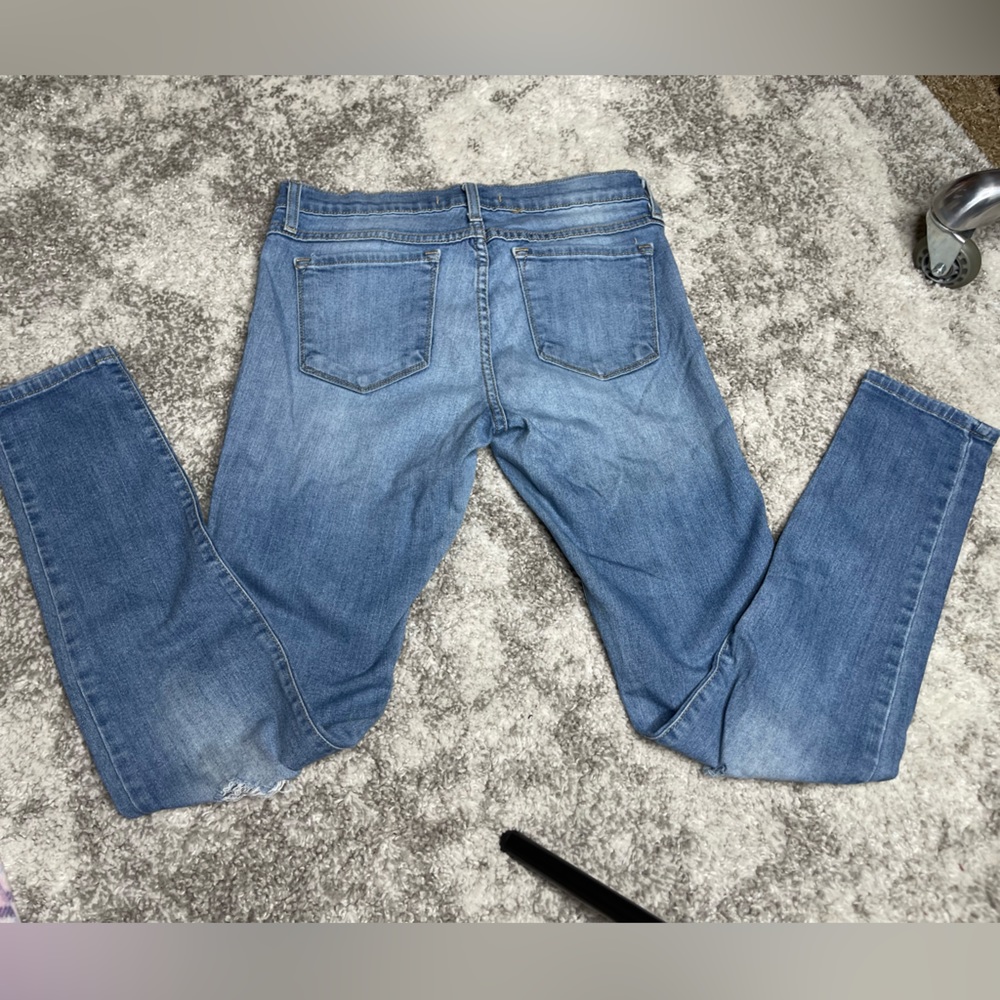distressed skinny jeans
